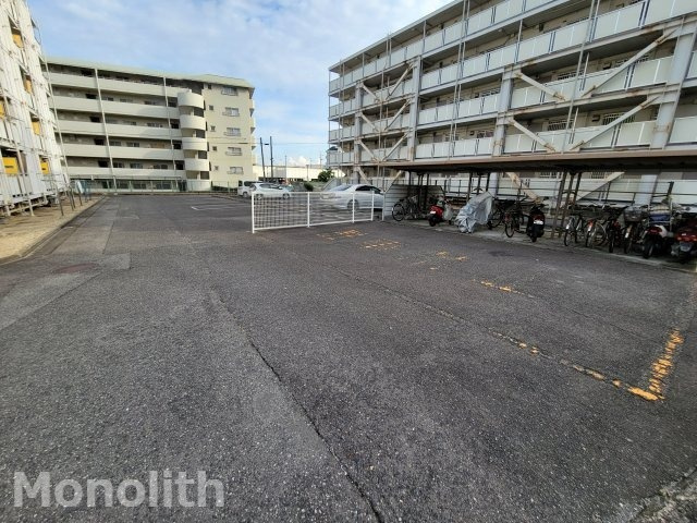 ビレッジハウス伏屋９号棟の駐車場