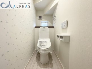 【内観：施工例】 | 神戸市西区池上四丁目　新築戸建 | 同社施工例♪洗浄便座付きトイレ♪