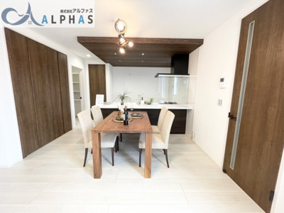 【内観：施工例】 | 神戸市西区池上四丁目　新築戸建 | 同社施工例♪フラットキッチンの為、開放感があります♪