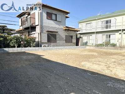 【外観】 | 神戸市西区池上四丁目　新築戸建 | 令和８年４月完成予定♪
並列３台駐車可能♪※車種による