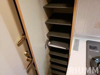 【玄関】 | モンシャトー中野・新井館