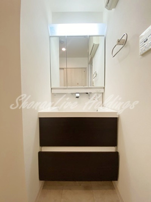 【洗面所】 | エスポアール | 三面鏡洗面台♪※同物件別部屋