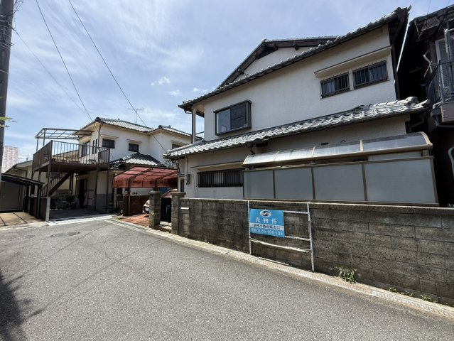 岸和田市池尻町　古家付き土地の前面道路含む現地写真