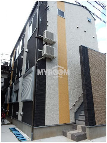 ラルーチェのエントランス|エントランス。出入り口☆