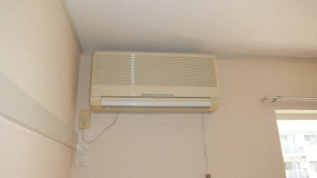 グリーンハイツの設備|室内にはエアコンが有ります
