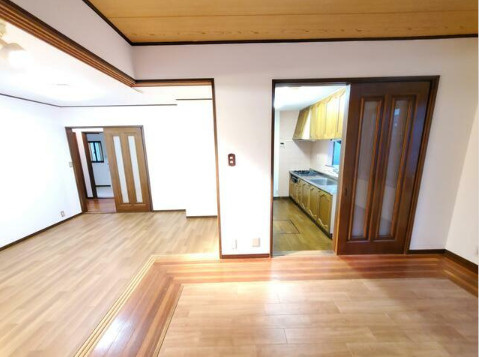 柏市南増尾貸家の居間・リビング