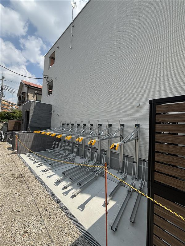 リブリ・蕨の駐車場