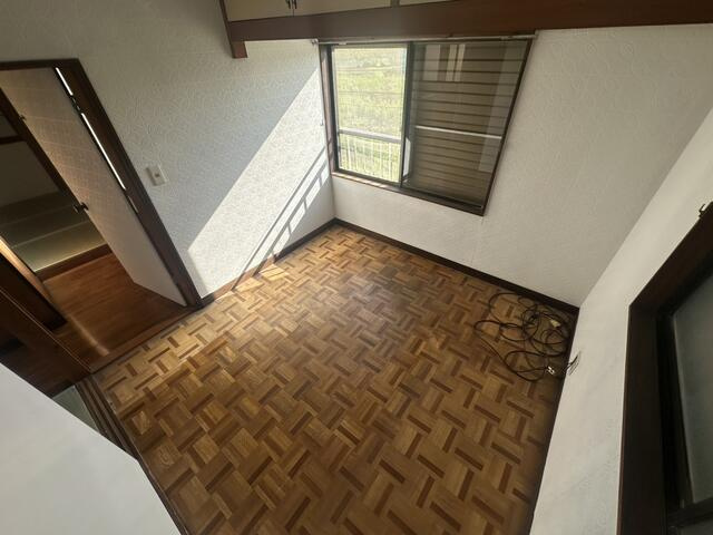 北中沢３丁目　貸戸建の洋室