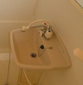 中野区新井３丁目の賃貸マンションの洗面所