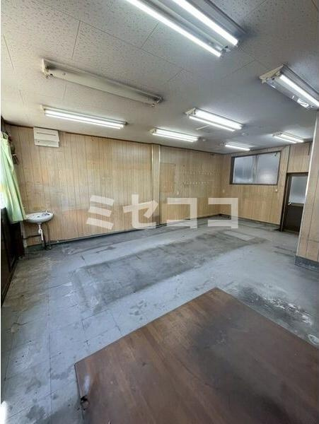 天六貸店舗の内装