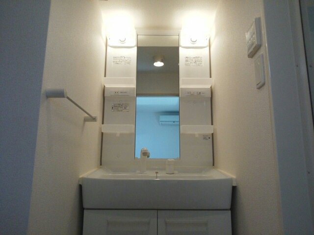 コンフォルタの洗面所