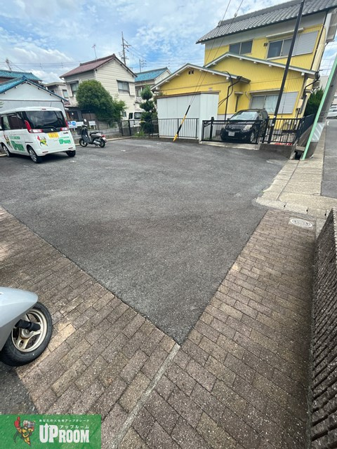 フォルトゥーナの駐車場