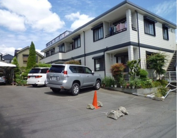 メープルアイの駐車場