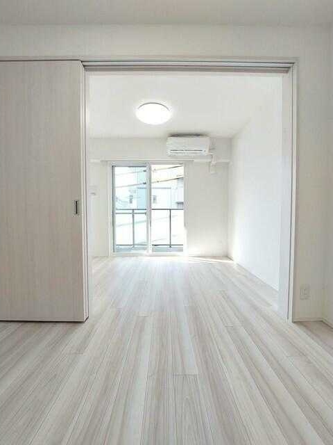 ガーラ・アヴェニュー調布(ガーラアヴェニューチョウフ)の居間・リビング