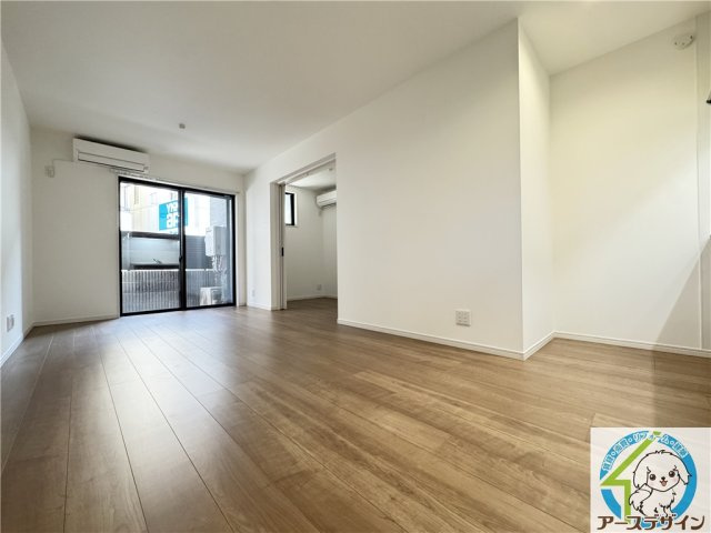 ルナ大久保駅前の居間・リビング