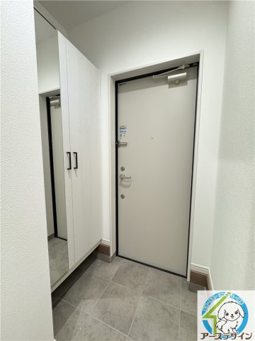 ルナ大久保駅前の玄関