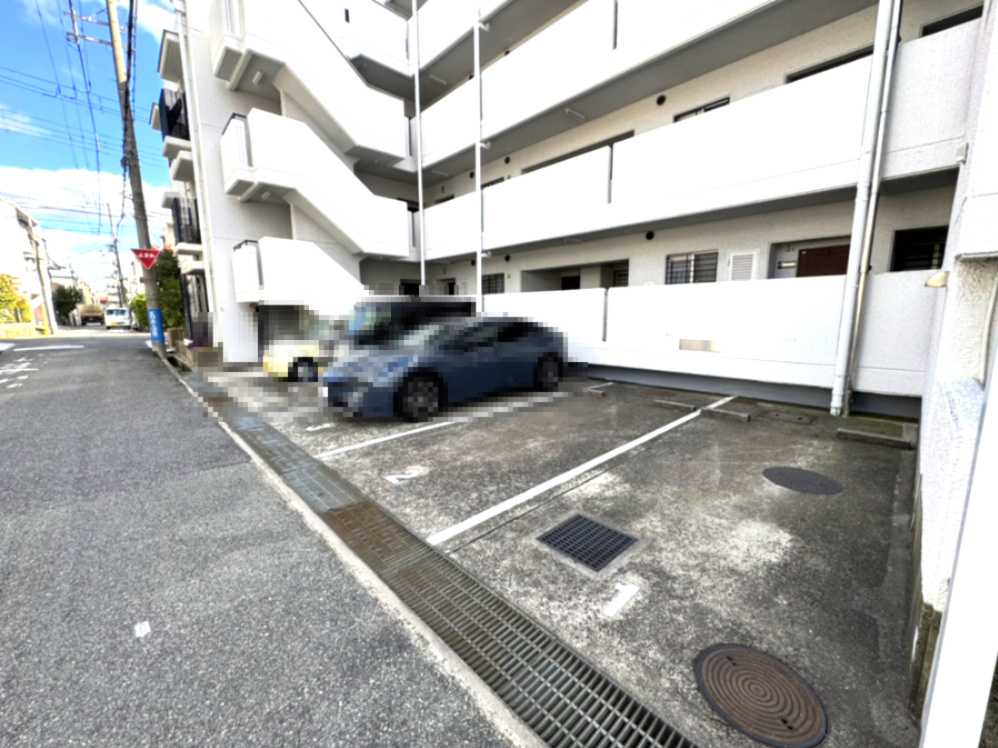 深江ロイヤルマンションの駐車場