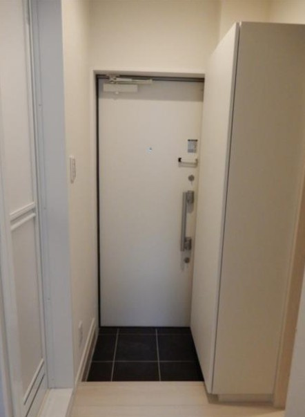 フェリーチェ上井草Aの玄関