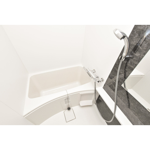 エスリード栄イーストスクエアの浴室