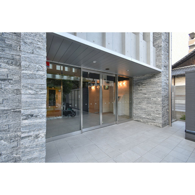 エスリード栄イーストスクエアのエントランス