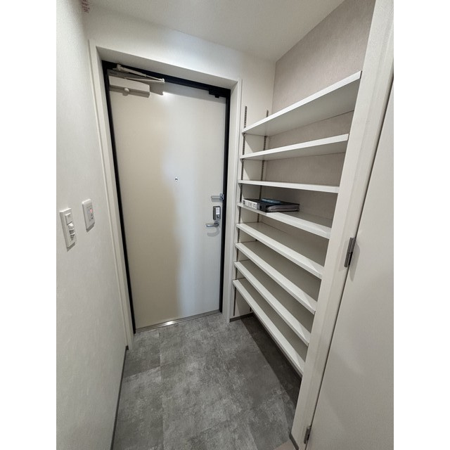 Broad阿倍野阪南町Residenceの玄関