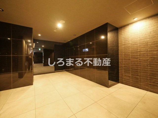 ライフフィールドなにわ本町RUELLEのロビー