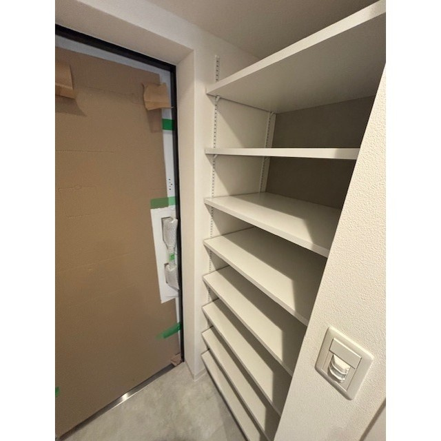 ブロード塚本駅前レジデンスの収納|シューズボックス