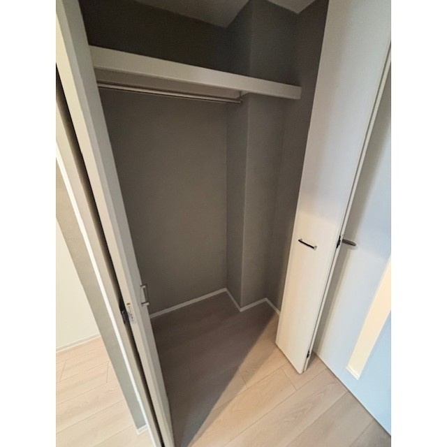 ブロード塚本駅前レジデンスの収納|クローゼット