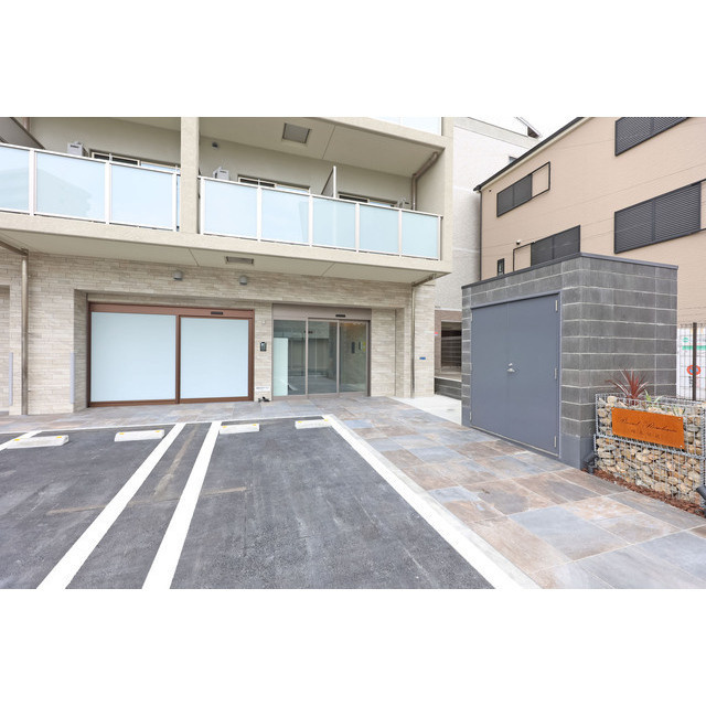 ブロード塚本駅前レジデンスのエントランス