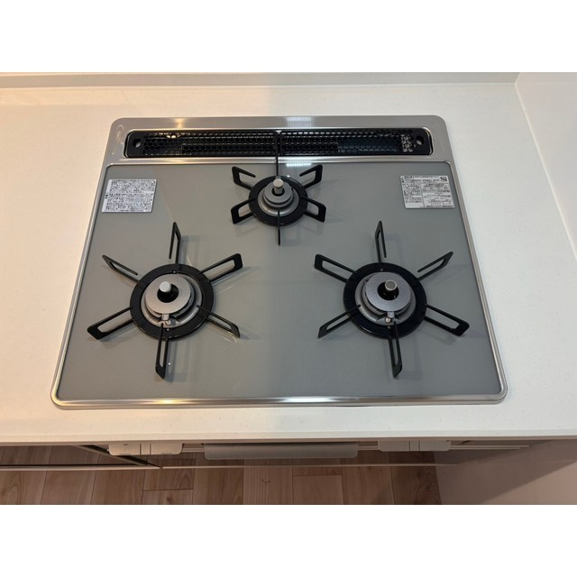 チェリーデ宝塚のキッチン|3口ガスコンロ