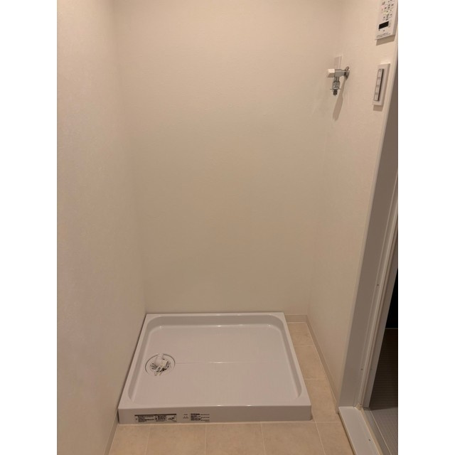 チェリーデ宝塚の洗面所|室内洗濯機置き場