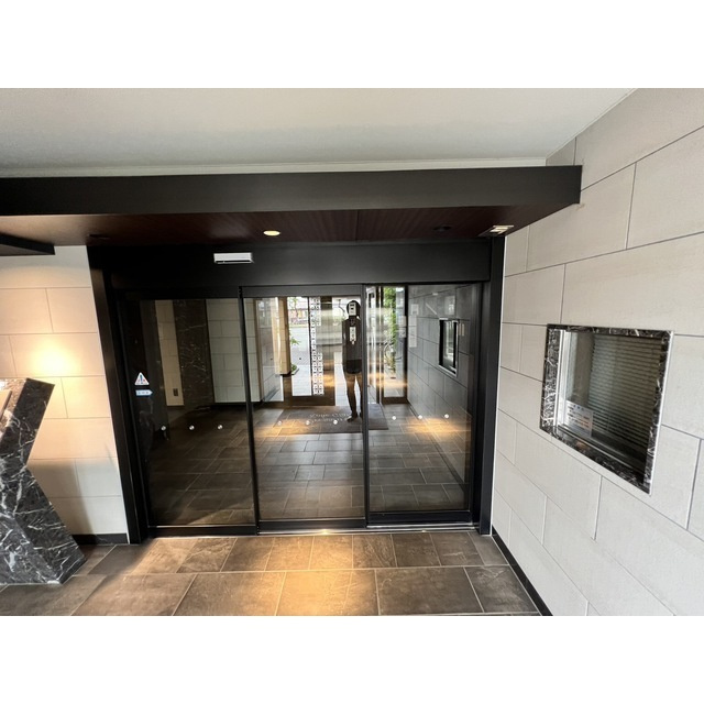 プレサンスKOBEグレンツの居間・リビング