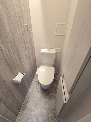 【トイレ】 | ハレアカラ東池袋 | 温水洗浄便座付きのトイレです