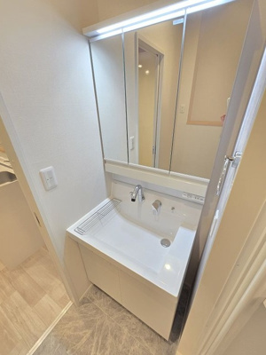 【洗面所】 | ハレアカラ東池袋 | 人気の高い独立洗面台完備