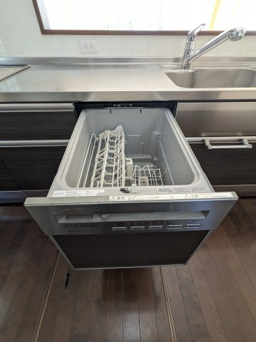 【キッチン】 | 久留米市宮ノ陣４丁目 中古戸建 | 家事を楽にしてくれる食器洗浄乾燥機付き♪