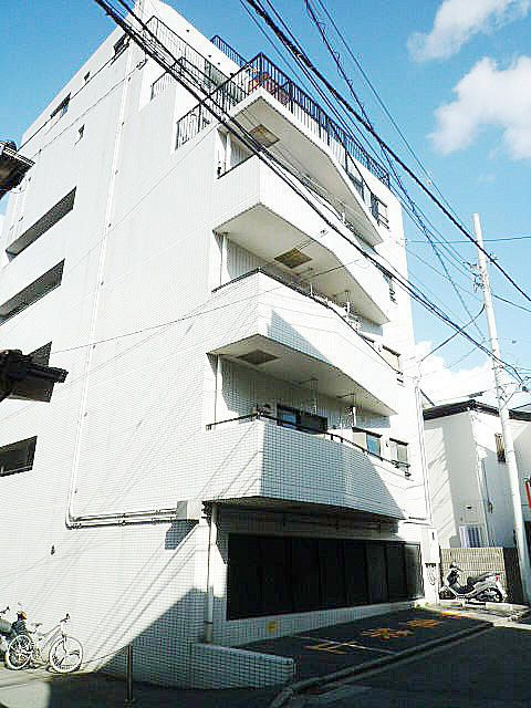 メゾンノザワの外観