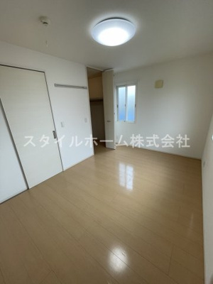 【寝室】 | メゾハイネス | 同建物内別部屋の写真です。