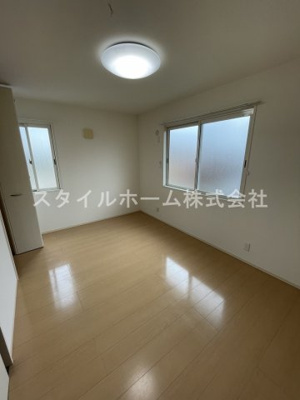 【洋室】 | メゾハイネス | 同建物内別部屋の写真です。