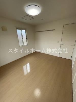 【洋室】 | メゾハイネス | 同建物内別部屋の写真です。