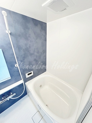 【浴室】 | コンブロンビル | 清潔感のあるお風呂です♪