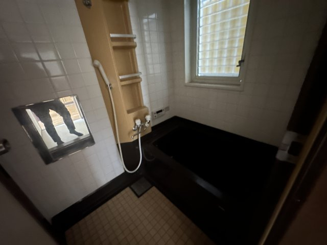 高石市千代田１丁目8-17の浴室