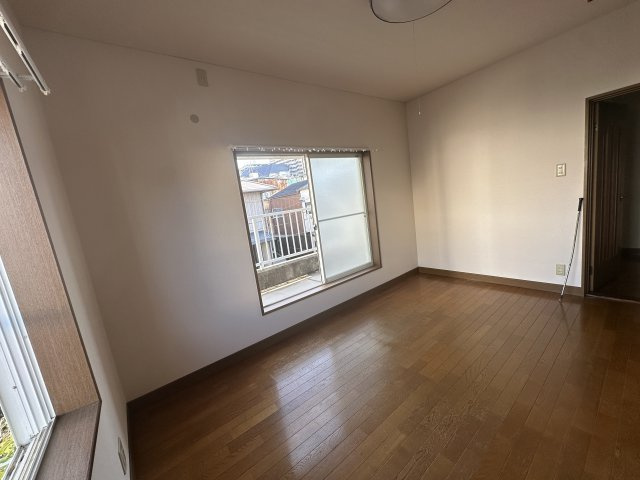 高石市千代田１丁目8-17の洋室