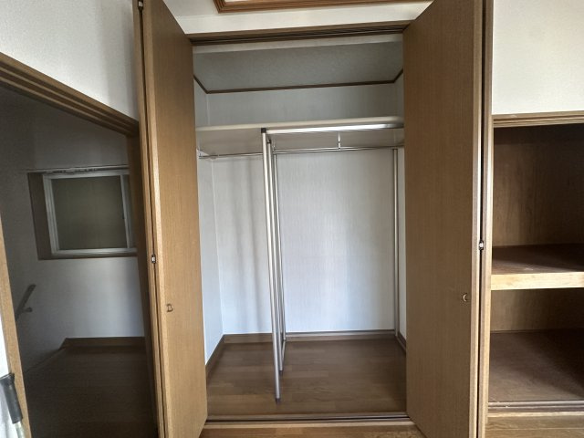 高石市千代田１丁目8-17の収納