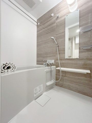 「防音マンション」ラシクラス豊玉北の浴室|同シリーズ写真です。