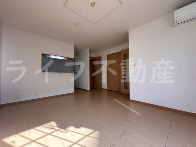 メゾン・ベル・カルムⅠの居間・リビング|おしゃれなリビングです