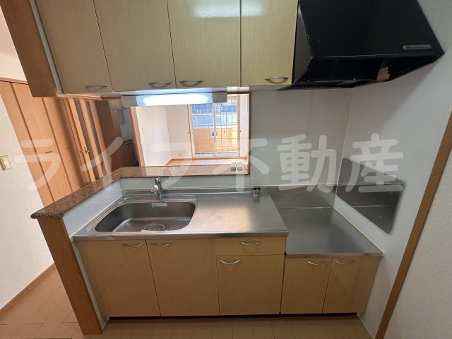 メゾン・ベル・カルムⅠのキッチン|きれいなキッチンです