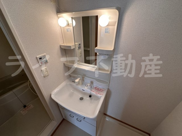 メゾン・ベル・カルムⅠの独立洗面台|独立洗面台です