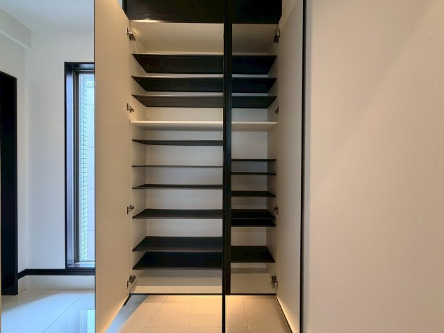 AREX丸の内IIの収納