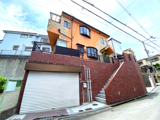 太秦東が丘　戸建の外観