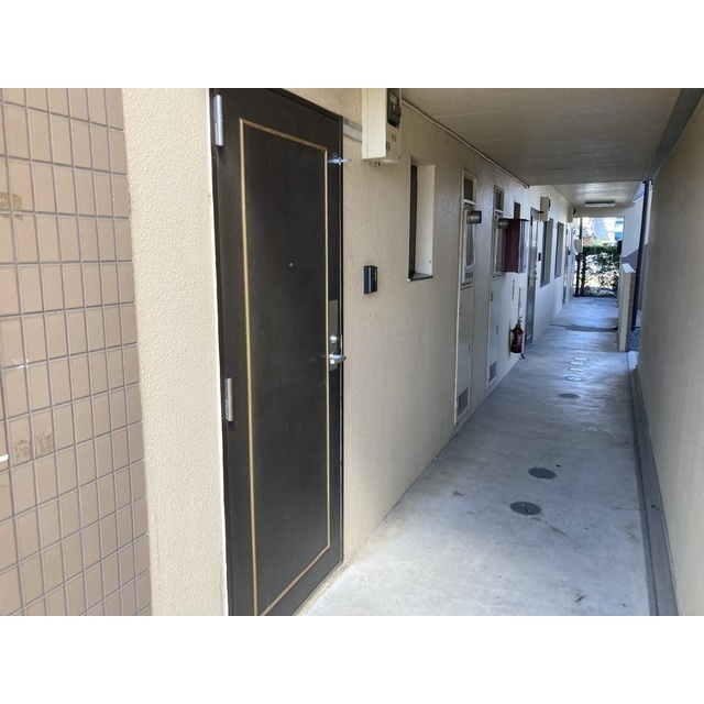 エンブレムの玄関